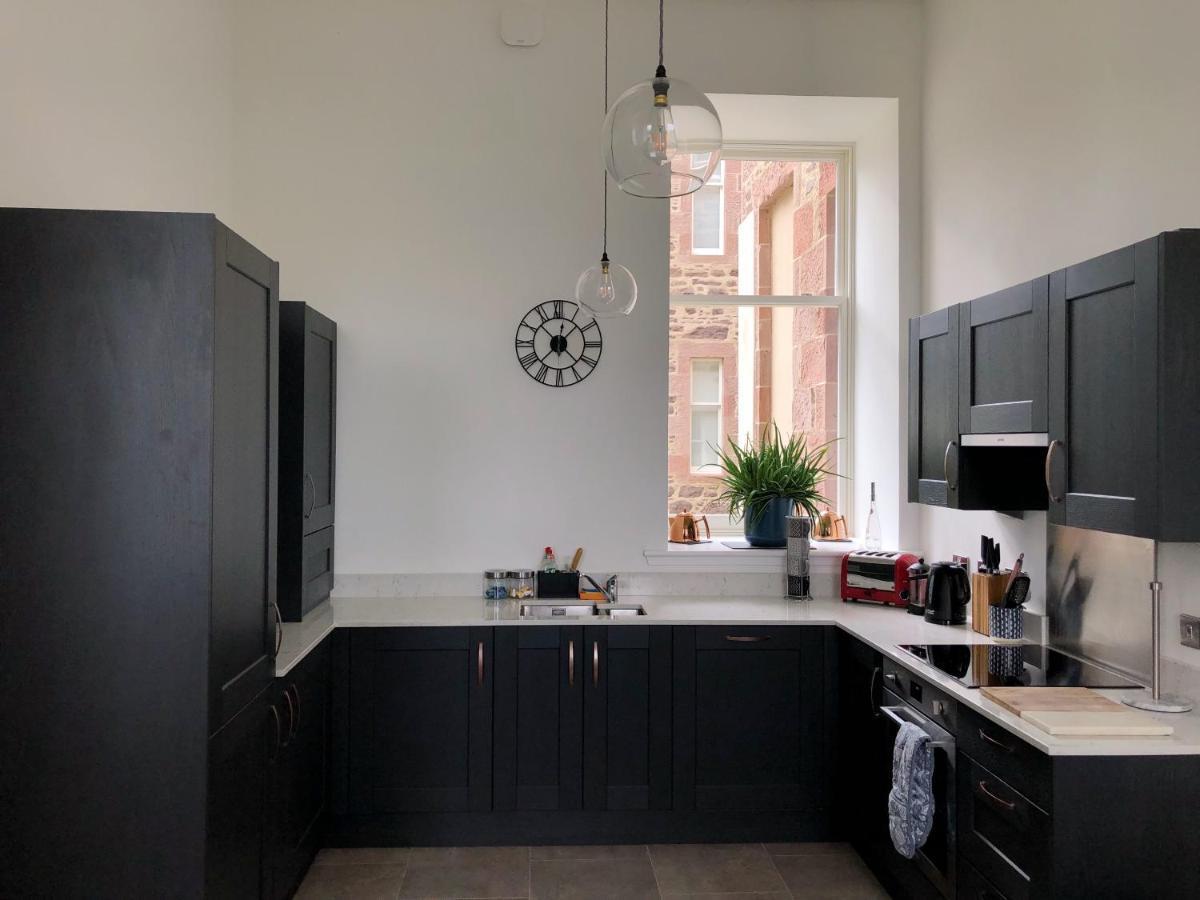 Inverness Great Glen Town House, 5 Minute Drive From Town Centre Extérieur photo